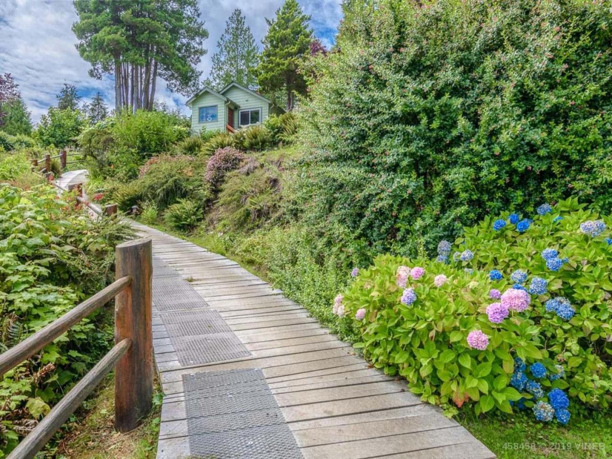 ホテル Woods End Landing Bamfield エクステリア 写真
