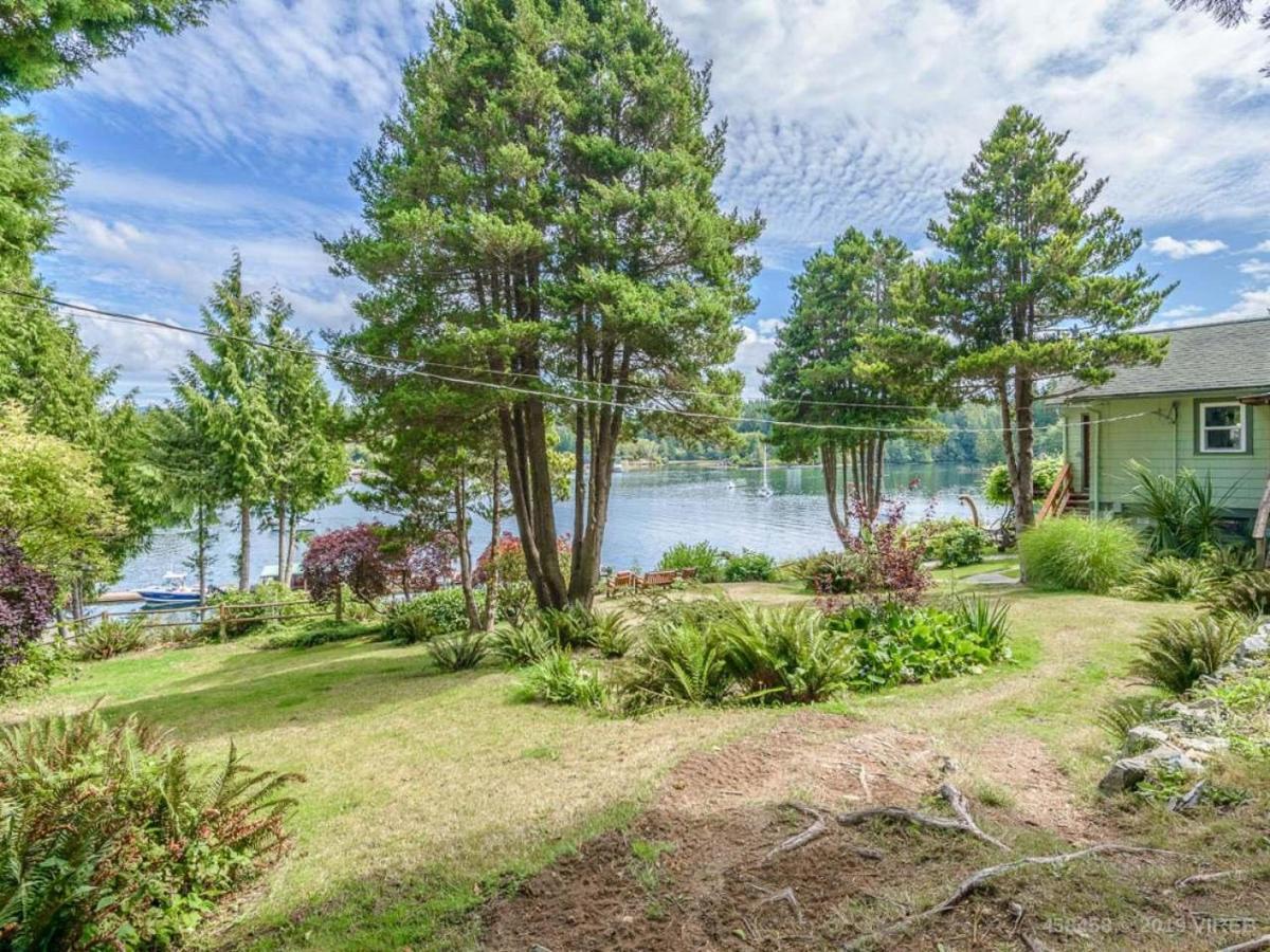 ホテル Woods End Landing Bamfield エクステリア 写真
