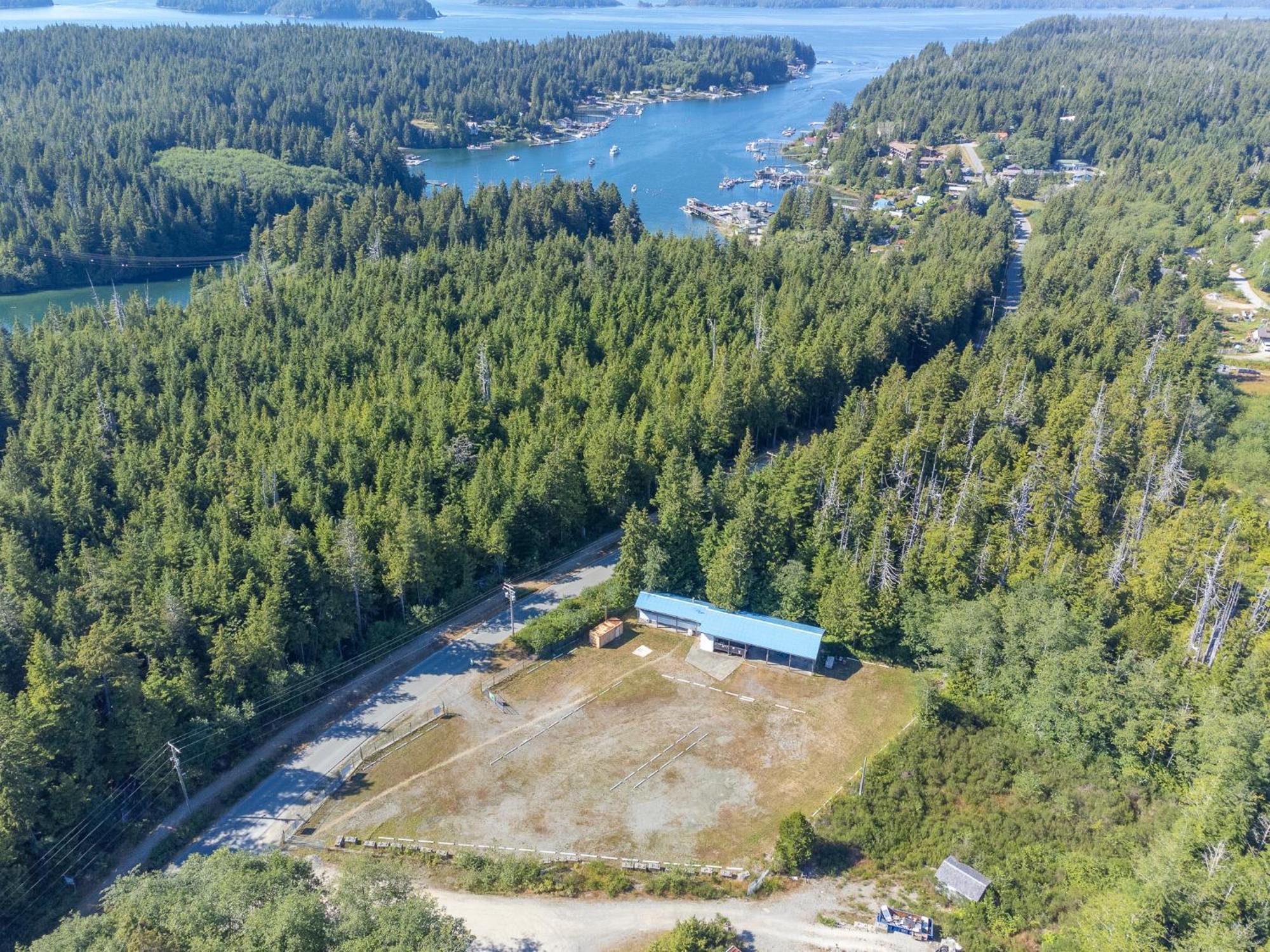 ホテル Woods End Landing Bamfield エクステリア 写真